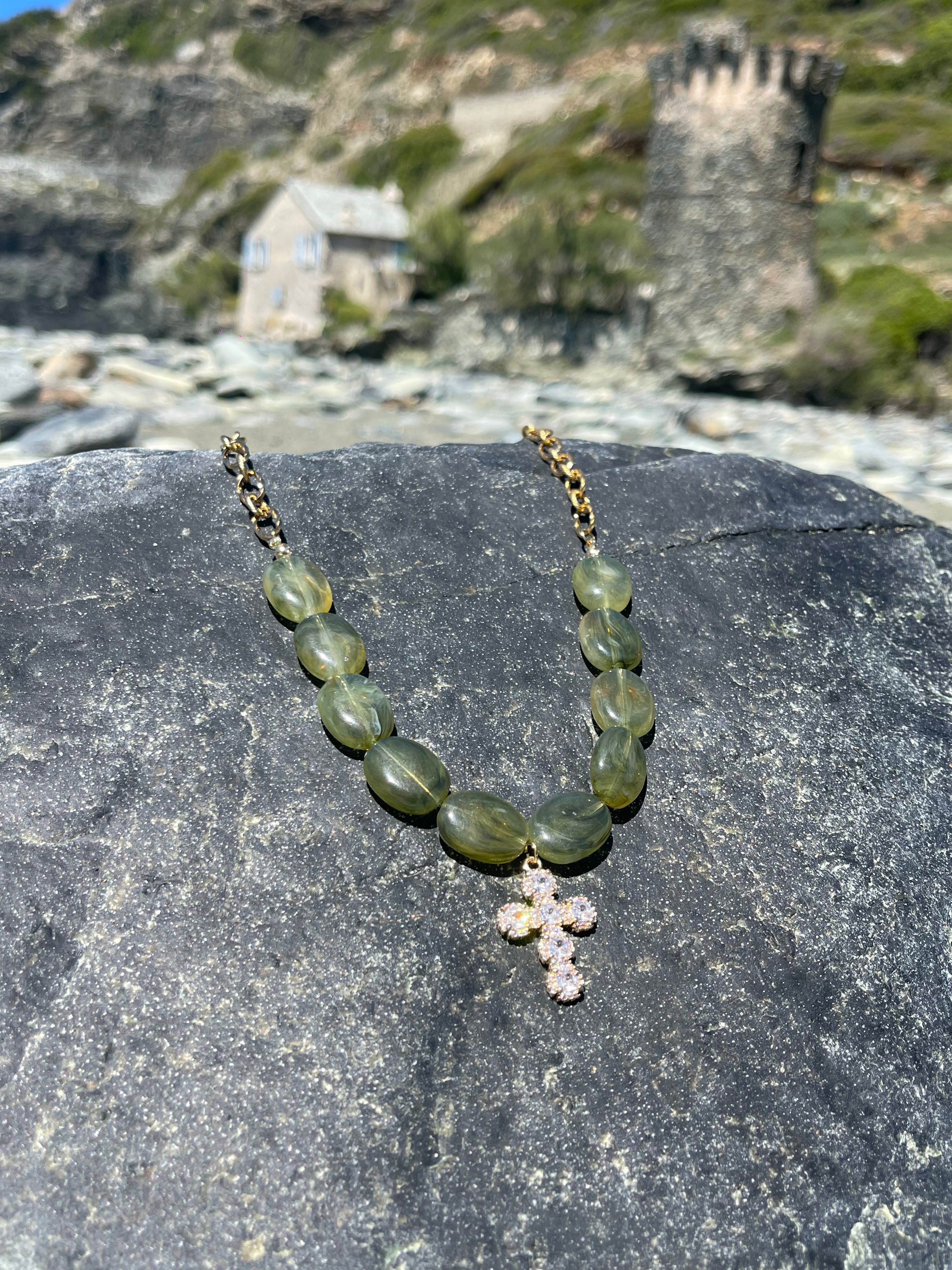 Collier Olivia
